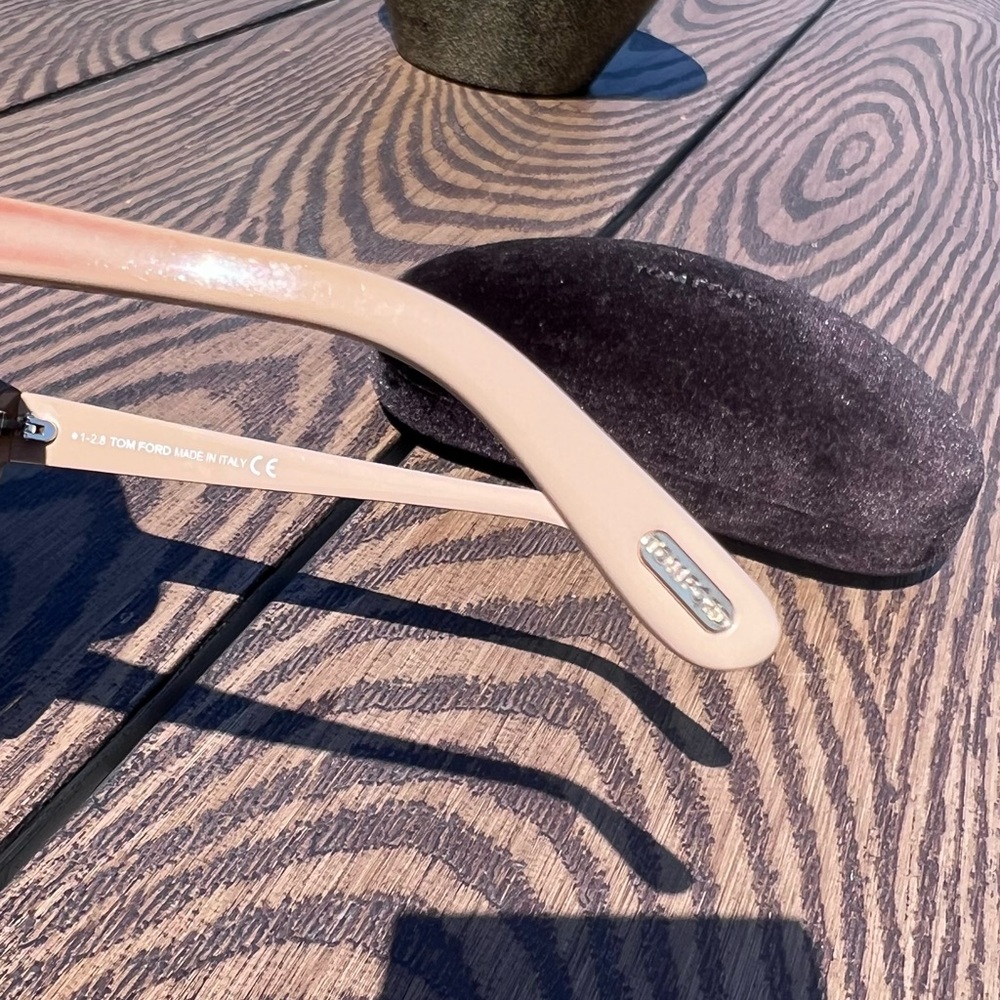 Tom Ford Gray Sunglasses - Picture 5 of 15